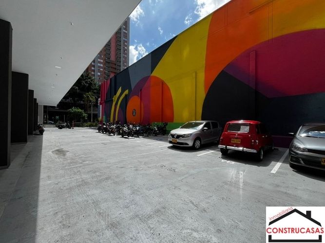 Oficina en arriendo en Los Colores, Medellín, 8 m² · foto 3 de 16
