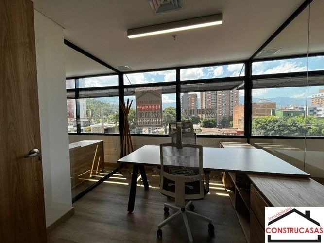 Oficina en arriendo en Los Colores, Medellín, 8 m² · foto 9 de 16