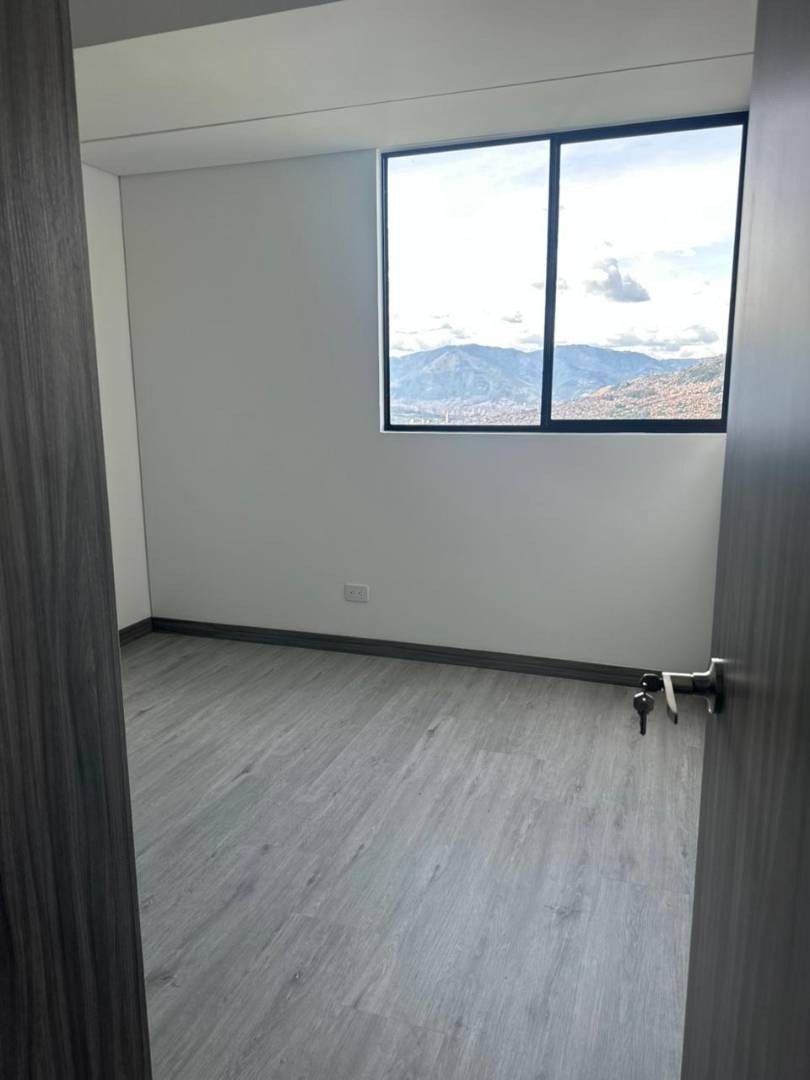 Apartamento en arriendo en Las Palmas, Medellín · foto 4 de 22