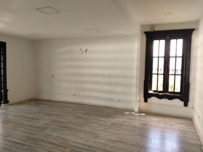 Casa de 10 alcobas en venta en Las Lomas, Medellín, 605 m² · foto 9 de 23