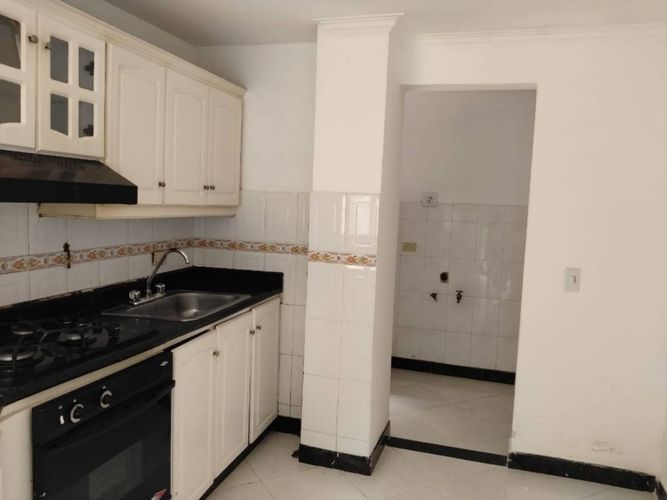 Apartamento de 3 alcobas en venta en El Poblado, Medellín, 380 m² · foto 2 de 14