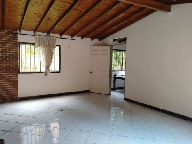 Apartamento de 3 alcobas en venta en El Poblado, Medellín, 380 m² · foto 3 de 14
