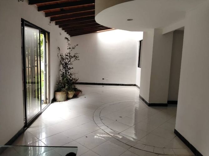 Apartamento de 3 alcobas en venta en El Poblado, Medellín, 380 m² · foto 10 de 14