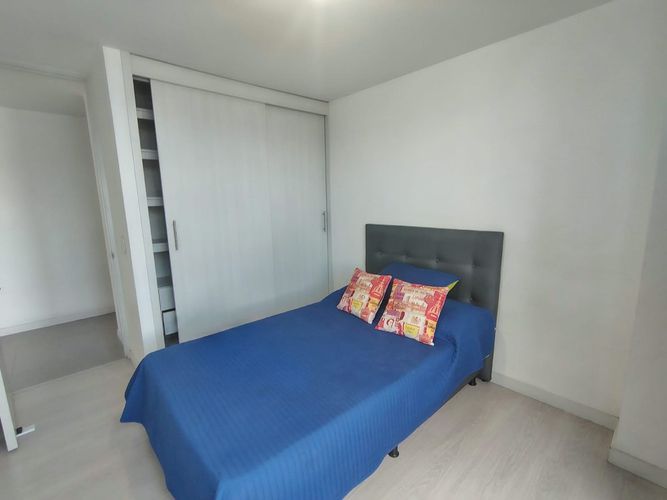 Apartamento de 3 alcobas en arriendo en El Poblado, Medellín, 102 m² · foto 8 de 15
