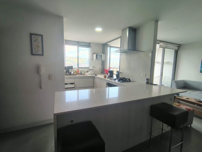 Apartamento de 3 alcobas en arriendo en El Poblado, Medellín, 102 m² · foto 6 de 15