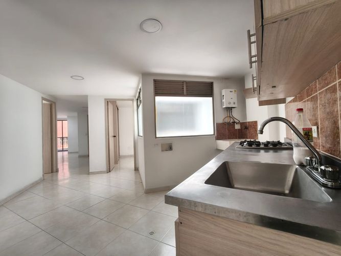 Apartamento de 3 alcobas en venta en Mayorca, Sabaneta, 84 m² · foto 3 de 24