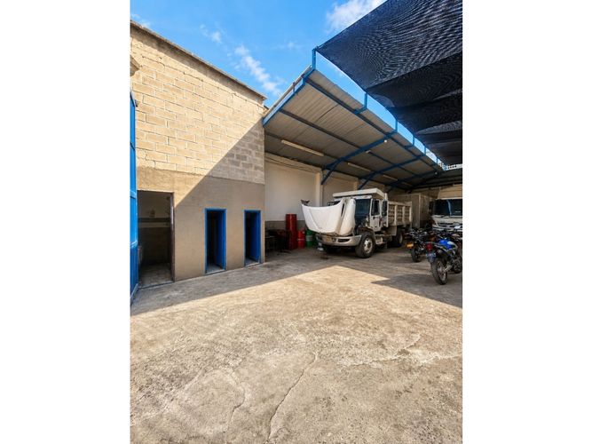 Bodega en venta en Popular, Cali, 530 m² · foto 4 de 10