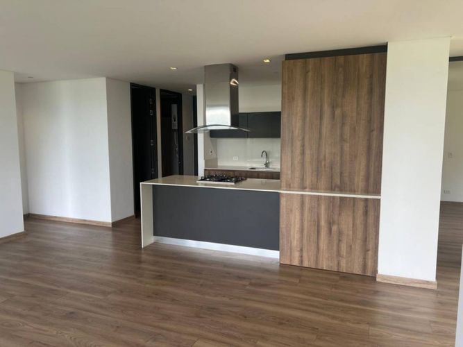 Apartamento de 3 alcobas en venta en San Lucas, Medellín, 147 m² · foto 5 de 24