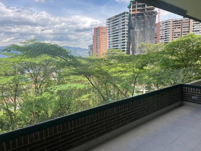 Apartamento de 3 alcobas en venta en San Lucas, Medellín, 147 m² · foto 23 de 24