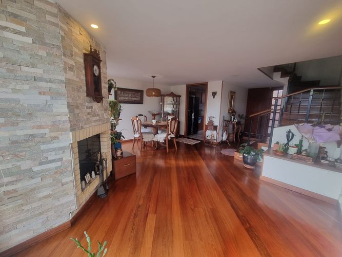 Casa de 4 alcobas en venta en Las Villas, Bogotá, 822 m² · foto 2 de 24