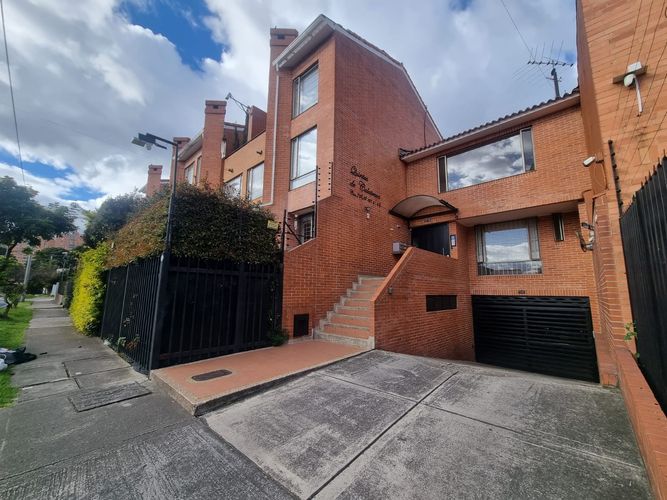 Casa de 4 alcobas en venta en Las Villas, Bogotá, 822 m² · foto 23 de 24