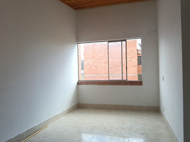 Apartamento de 3 alcobas en venta en Britalia, Bogotá, 56 m² · foto 2 de 16