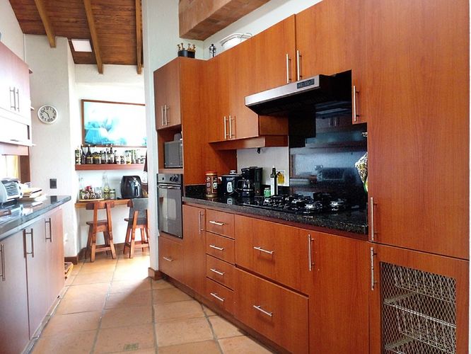 Casa de 5 alcobas en venta en Loma Del Chocho, Envigado, 590 m² · foto 10 de 20