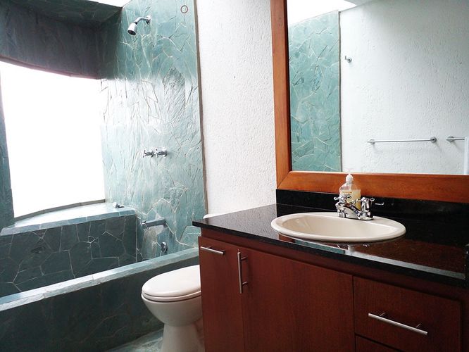 Casa de 5 alcobas en venta en Loma Del Chocho, Envigado, 590 m² · foto 14 de 20