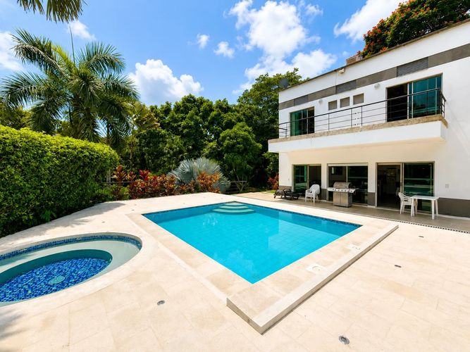 Casa de 5 alcobas en venta en Saman De La Rivera, Villavicencio, 1100 m² · foto 3 de 24