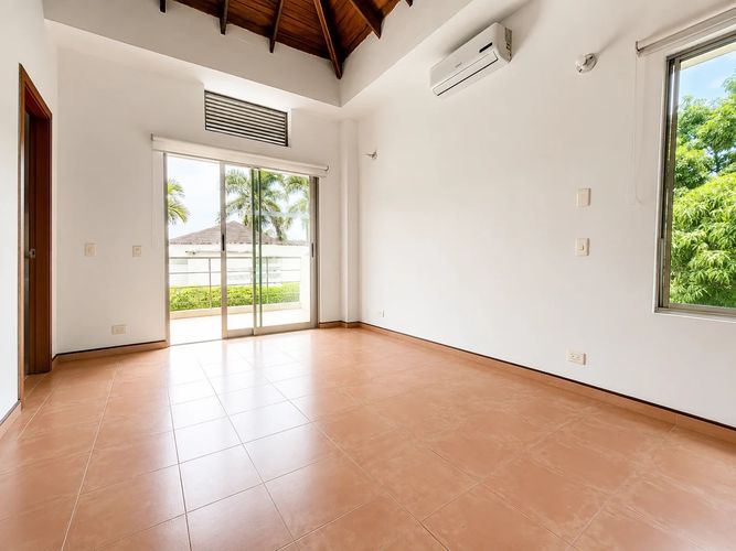 Casa de 5 alcobas en venta en Saman De La Rivera, Villavicencio, 1100 m² · foto 18 de 24