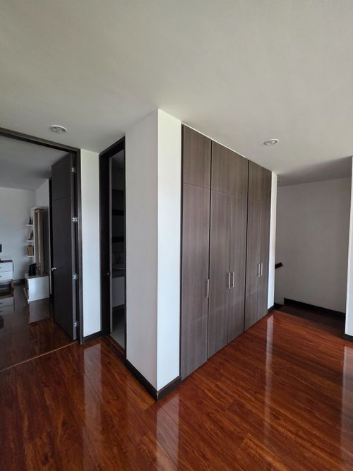 Apartamento de 3 alcobas en venta en La Felicidad, Bogotá, 147 m² · foto 21 de 24