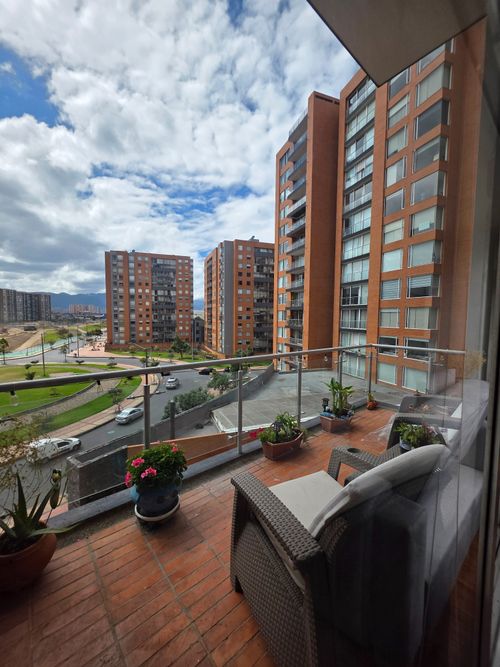 Apartamento de 3 alcobas en venta en La Felicidad, Bogotá, 147 m² · foto 7 de 24
