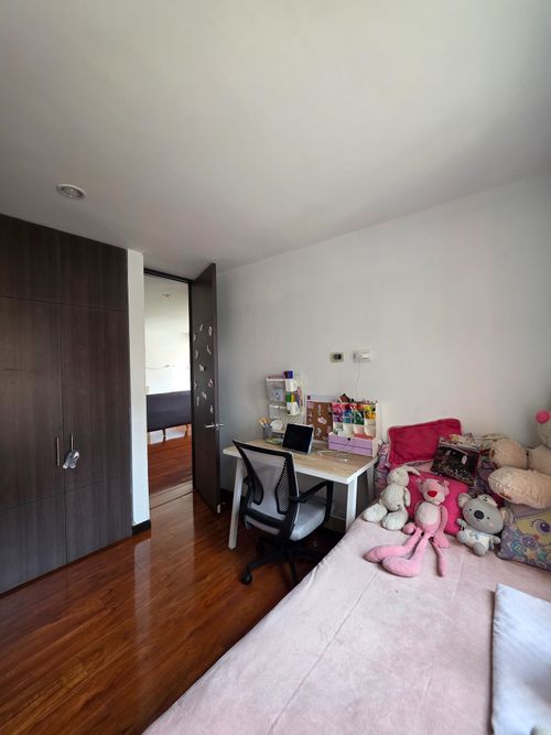 Apartamento de 3 alcobas en venta en La Felicidad, Bogotá, 147 m² · foto 16 de 24