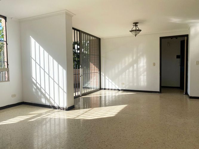 Apartamento de 3 alcobas en arriendo en El Poblado, Medellín, 125 m² · foto 7 de 15