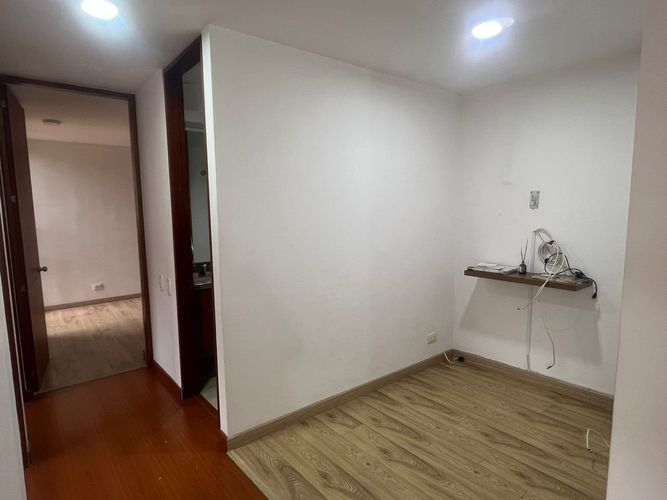 Apartamento de 3 alcobas en venta en La Felicidad, Bogotá, 70 m² · foto 16 de 24