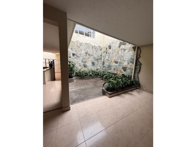 Casa de 4 alcobas en venta en San Fernando Nuevo, Cali, 290 m² · foto 4 de 21