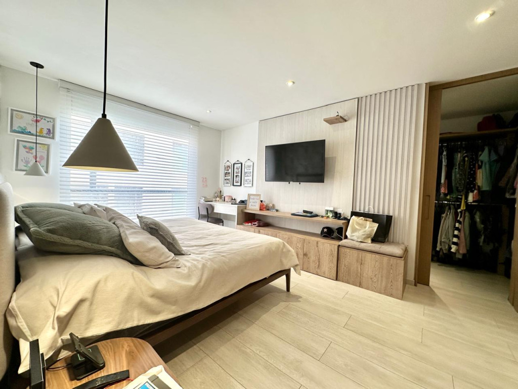 Apartamento en venta en La Carolina, Bogotá · foto 8 de 17