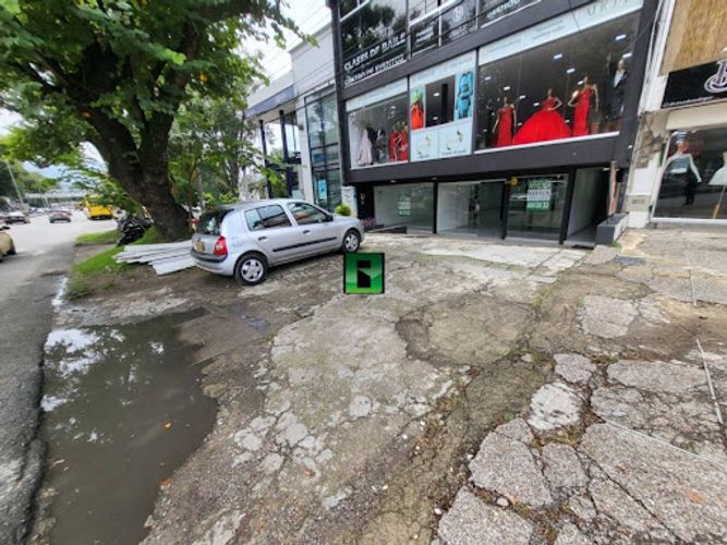 Local en arriendo en Las Acacias, Medellín, 180 m² · foto 2 de 21