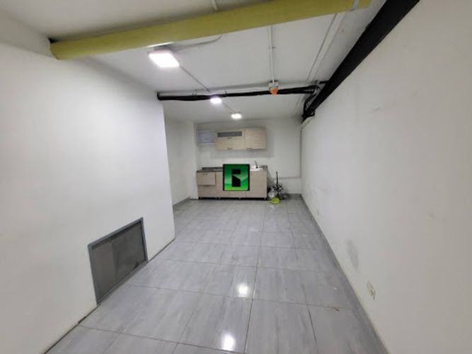 Local en arriendo en Las Acacias, Medellín, 180 m² · foto 8 de 21
