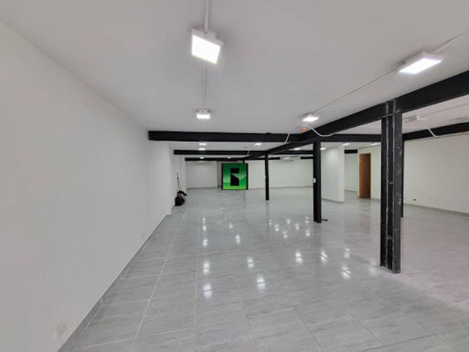 Local en arriendo en Las Acacias, Medellín, 180 m² · foto 19 de 21