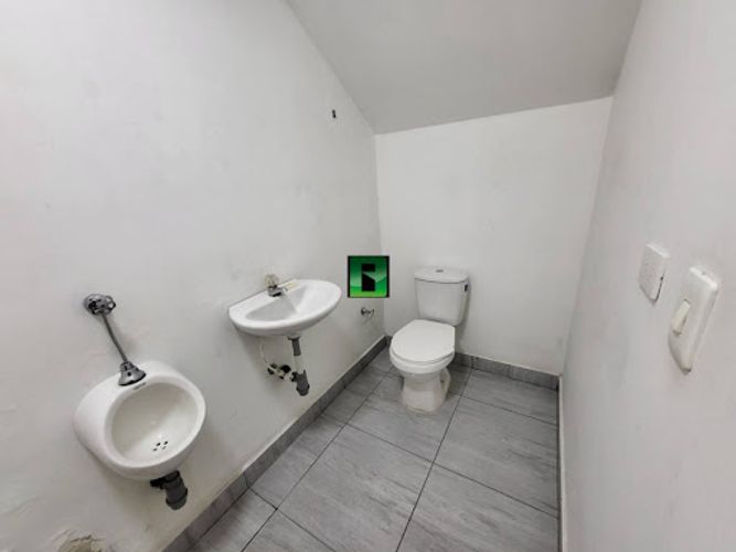 Local en arriendo en Las Acacias, Medellín, 180 m² · foto 20 de 21