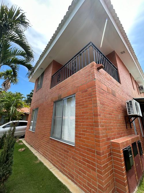 Casa de 5 alcobas en venta en El Castillo, Jamundí, 240 m² · foto 11 de 24