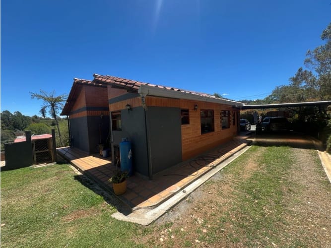 Casa de 3 alcobas en venta en Escobero, Envigado, 160 m² · foto 15 de 17