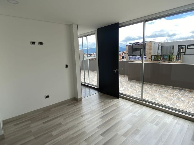 Casa de 4 alcobas en venta en Cota, 145 m² · foto 15 de 24