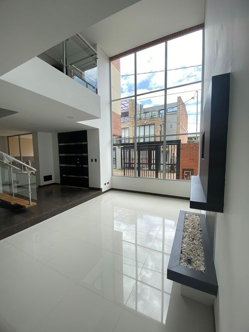 Casa de 4 alcobas en venta en Cota, 145 m² · foto 3 de 24