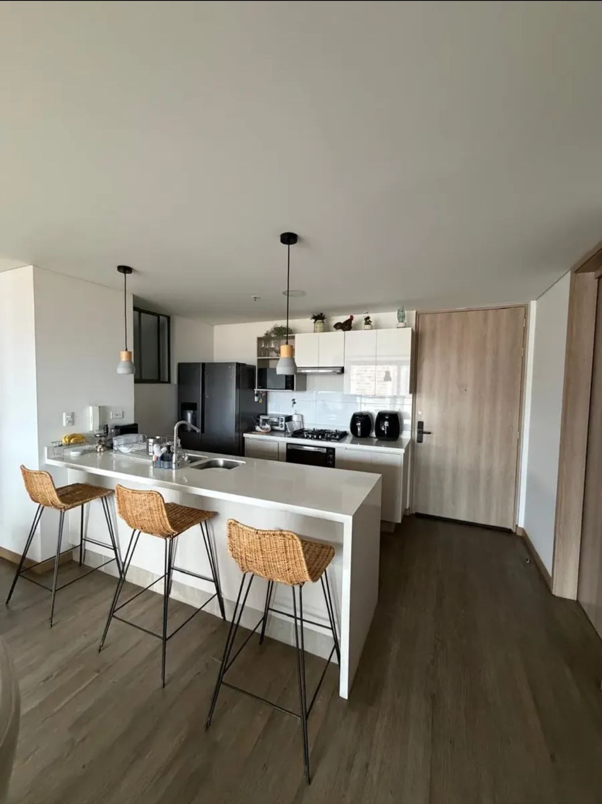 Apartamento de 2 habitaciones en venta en El Tesoro, Medellín — imagen 1 de 30