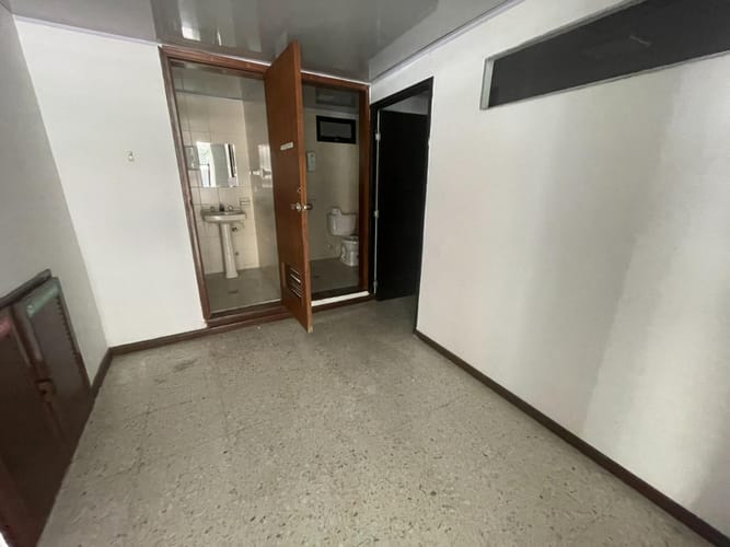 Local en venta en Versalles, Cali, 171 m² · foto 18 de 24