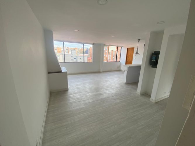 Apartamento de 2 alcobas en venta en Bella Suiza, Bogotá, 64 m² · foto 4 de 23