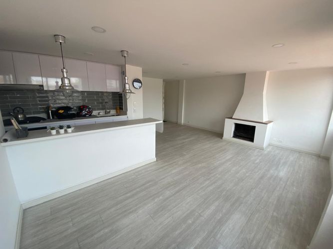 Apartamento de 2 alcobas en venta en Bella Suiza, Bogotá, 64 m² · foto 5 de 23