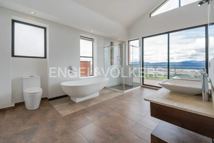 Casa de 4 alcobas en venta en Yerbabuena, Chía, 482 m² · foto 10 de 16