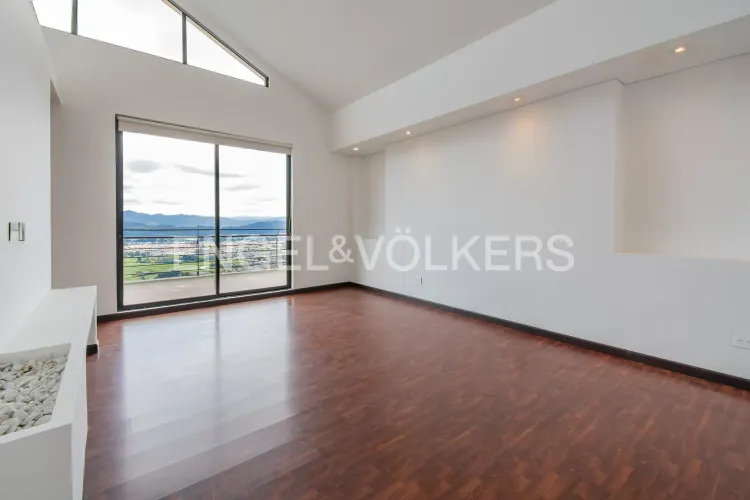 Casa de 4 alcobas en venta en Yerbabuena, Chía, 482 m² · foto 9 de 16