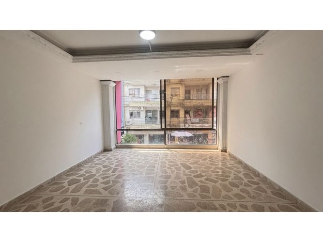 Bodega en arriendo en Centro, Itagüí, 30 m² · foto 2 de 3