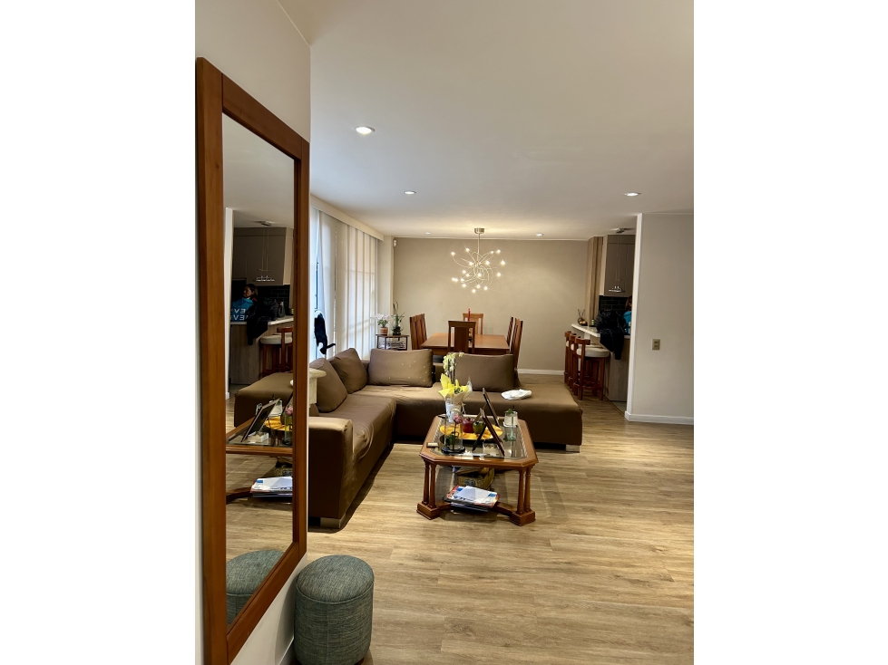 Apartamento en venta en Santa Barbara, Bogotá · foto 9 de 12