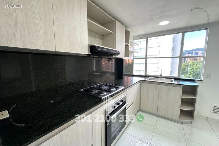 Apartamento de 3 alcobas en arriendo en Los Parra, Medellín, 180 m² · foto 10 de 24