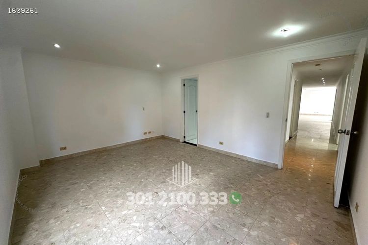 Apartamento de 3 alcobas en arriendo en Los Parra, Medellín, 180 m² · foto 18 de 24