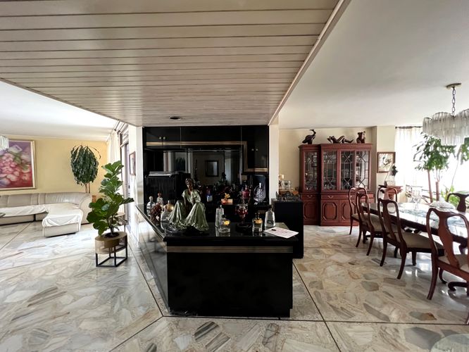 Apartamento de 4 alcobas en venta en Santa Monica, Cali, 345 m² · foto 2 de 23