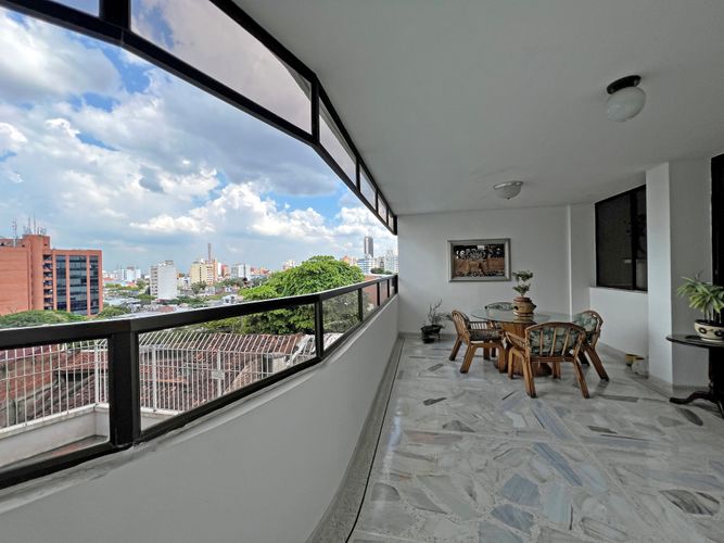Apartamento de 4 alcobas en venta en Santa Monica, Cali, 345 m² · foto 4 de 23