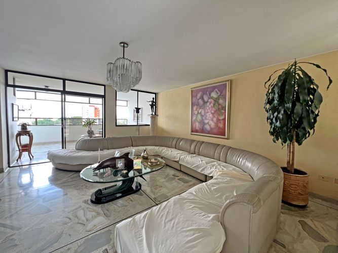 Apartamento de 4 alcobas en venta en Santa Monica, Cali, 345 m² · foto 10 de 23