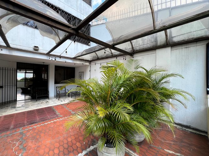 Apartamento de 4 alcobas en venta en Santa Monica, Cali, 345 m² · foto 22 de 23