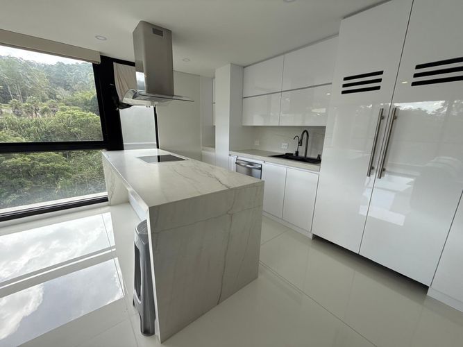 Apartamento de 2 alcobas en venta en El Poblado, Medellín, 139 m² · foto 7 de 11